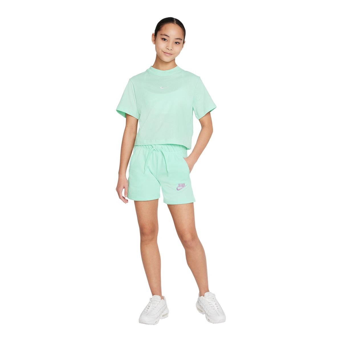 Nike Sportswear Girls' Essentials Boxy T Shirt