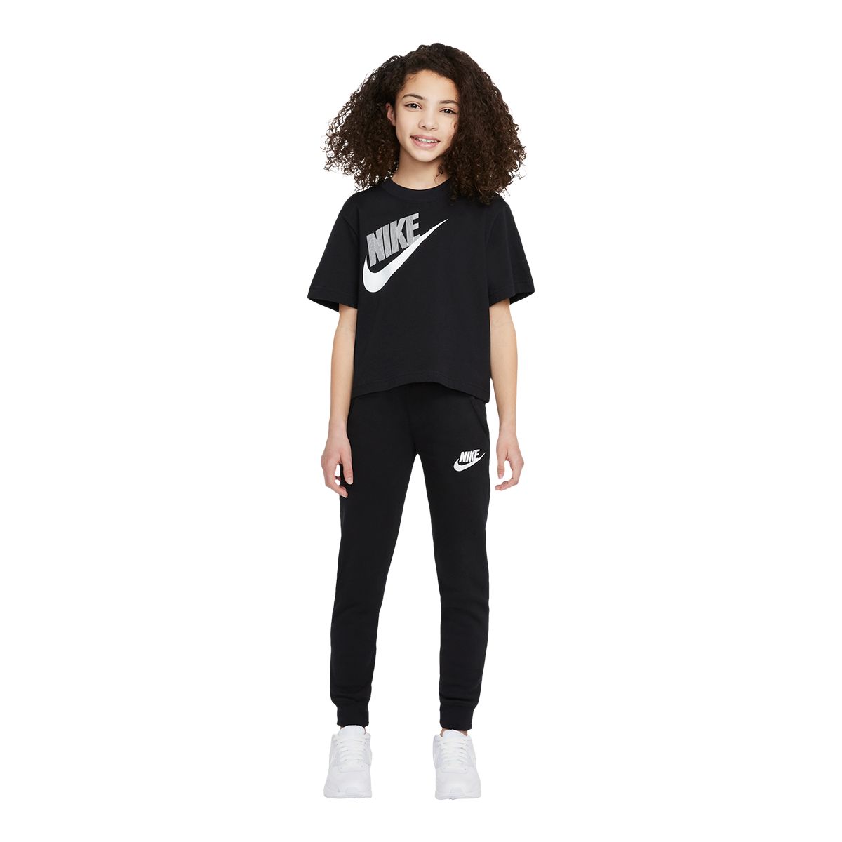 Nike Sportswear Girls' Essential Boxy Dance T Shirt