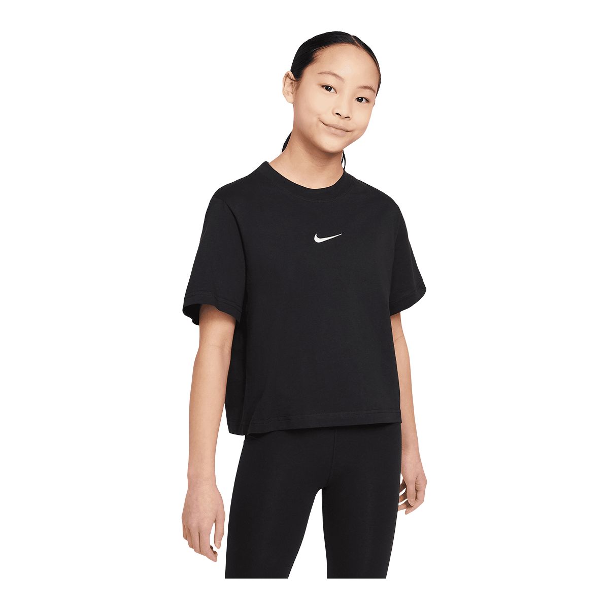 Nike Sportswear Girls' Essential Boxy T Shirt