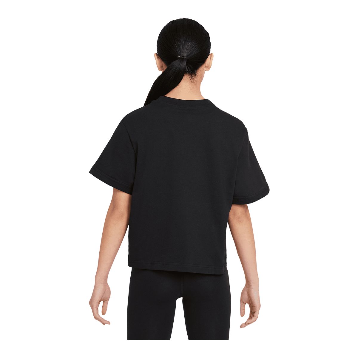 Nike Sportswear Girls' Essential Boxy T Shirt