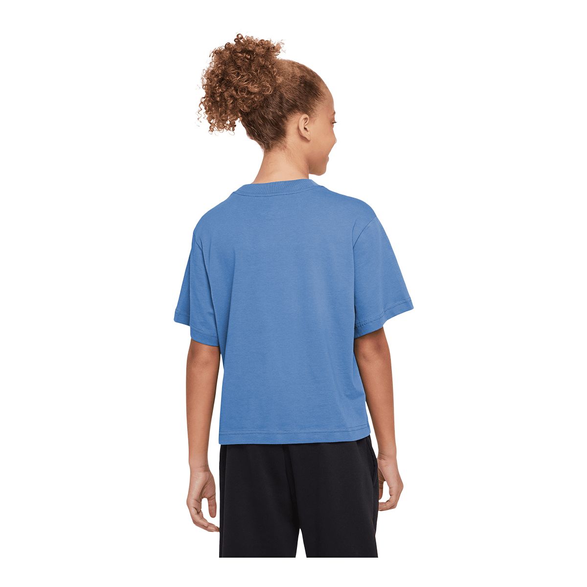 Nike Sportswear Girls' Essential Boxy T Shirt
