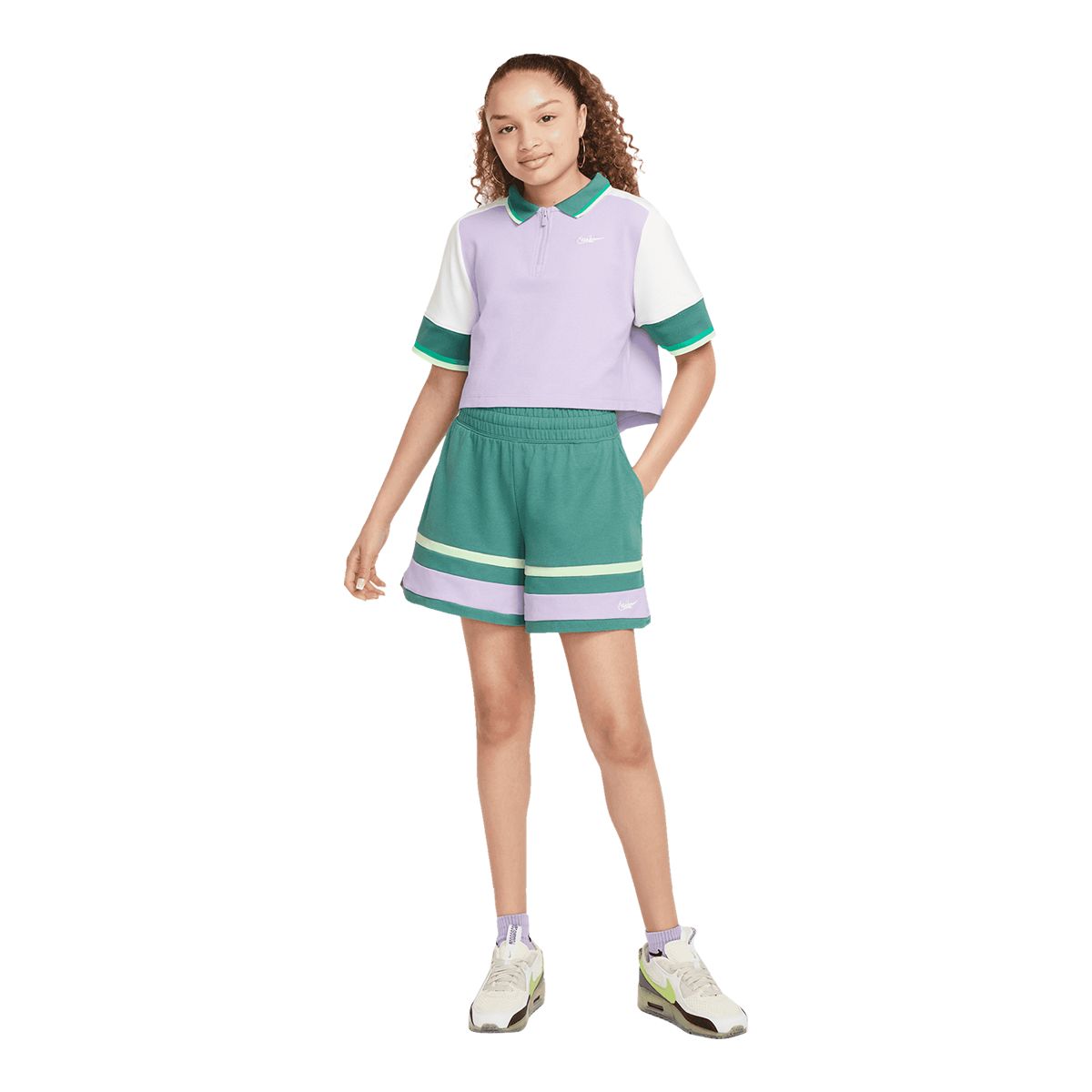 Nike Sportswear Girls' Crop Novelty T Shirt