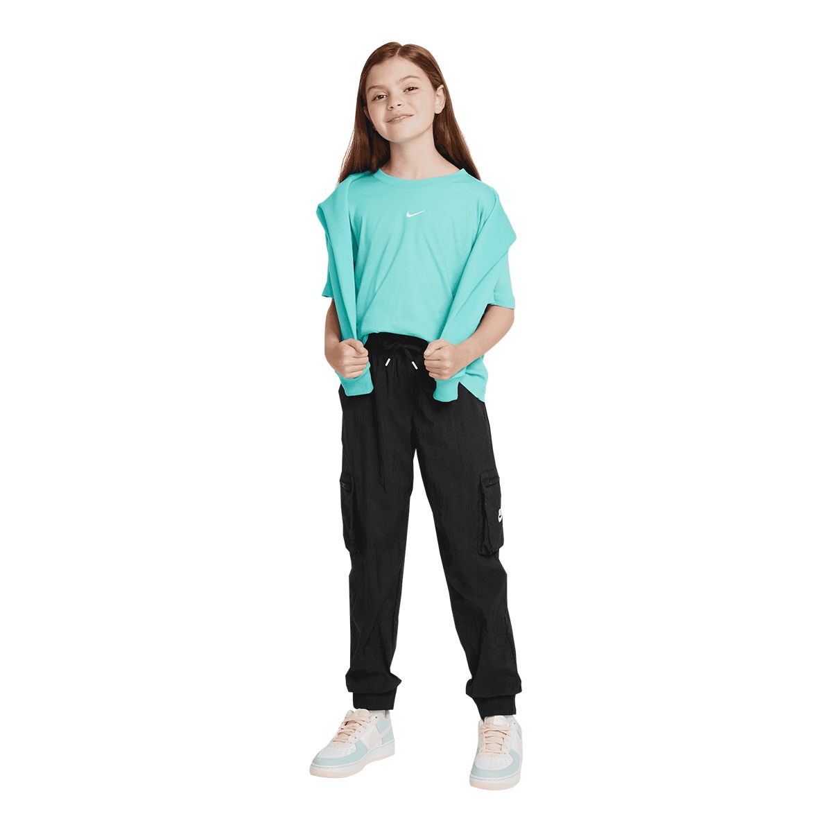 Nike Sportswear Girls' Essential Boxy T Shirt