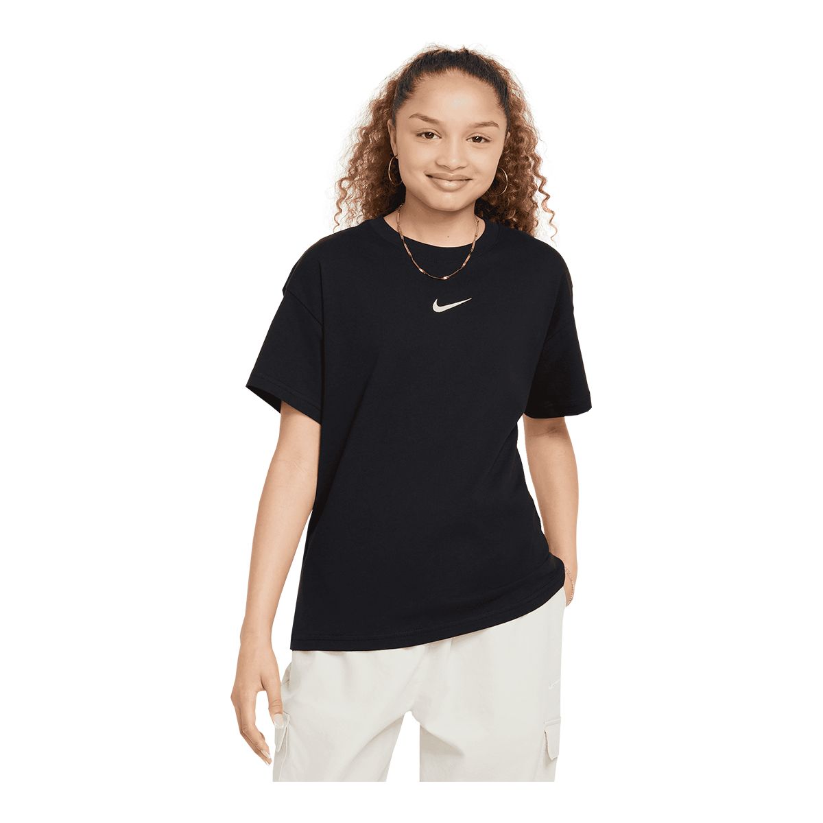 Nike Sportswear Girls' Essentials Boyfriend T Shirt