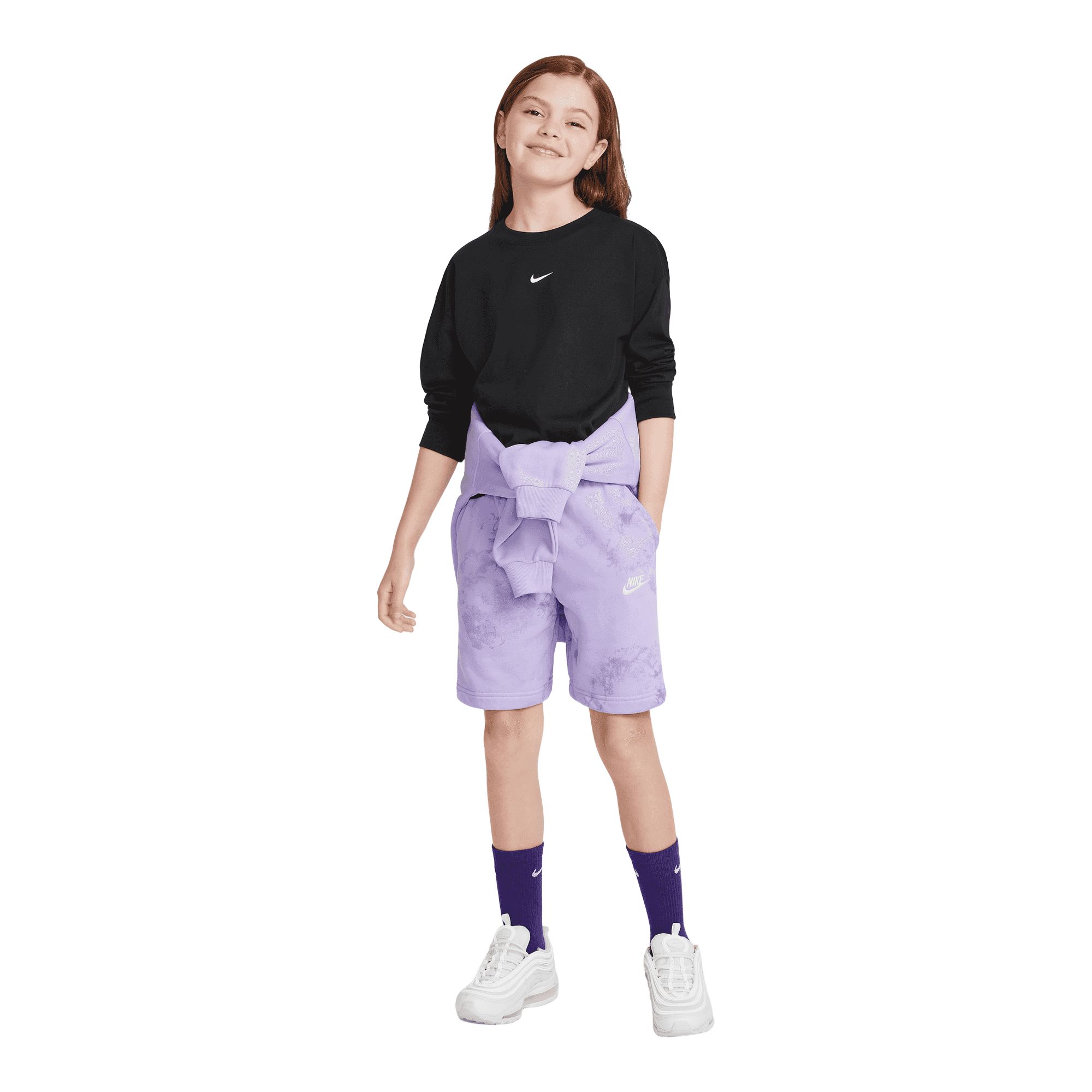 Nike Sportswear Girls' Essential Low Brand Read Long Sleeve T-Shirt
