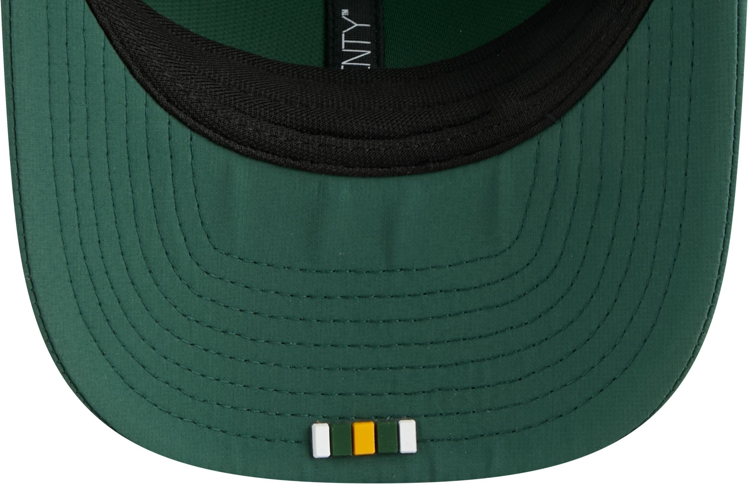 New Era Green Bay Packers 9SEVENTY Sideline Cap Adjustable Snapback Trucker