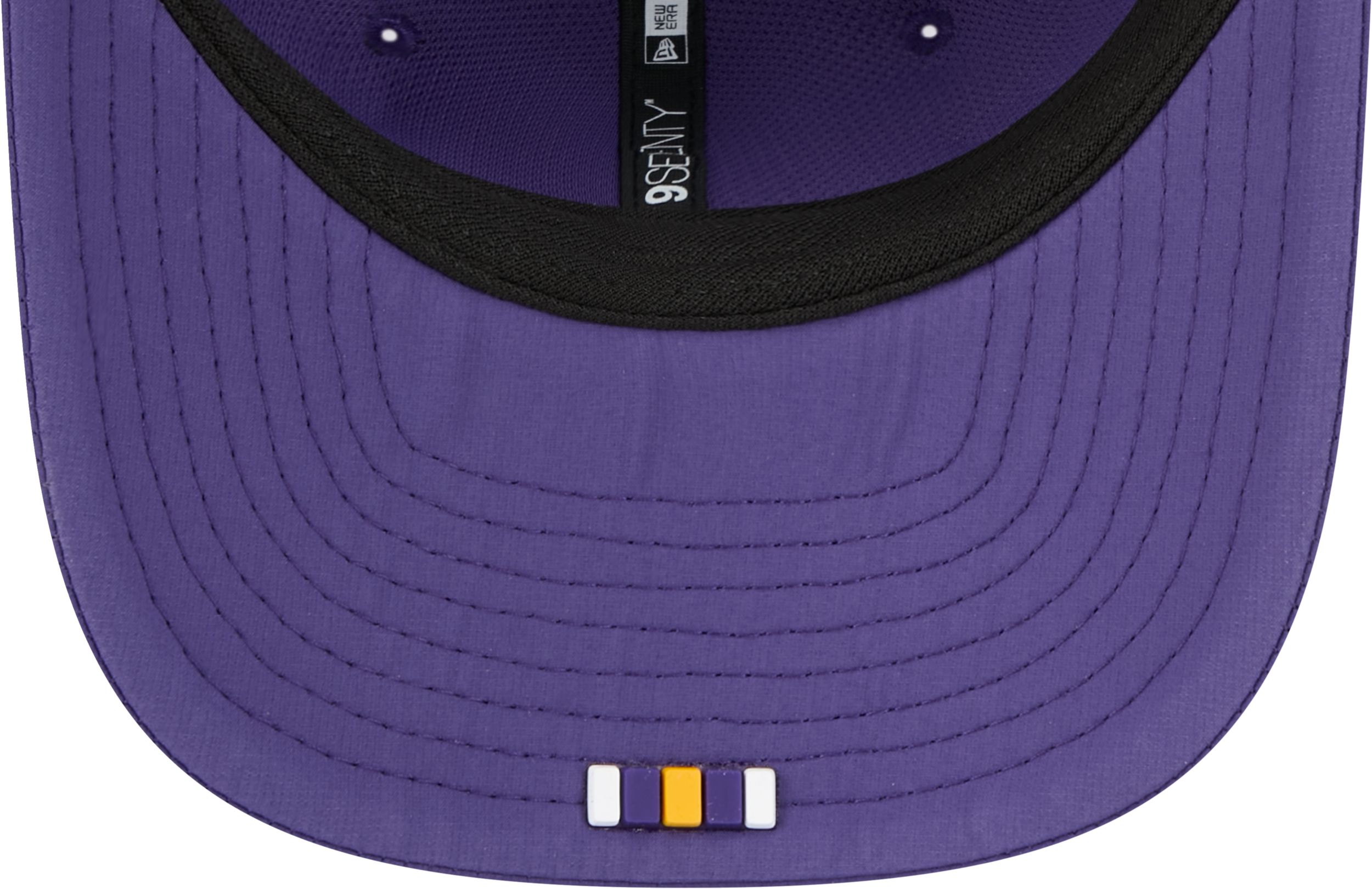 New Era Minnesota Vikings 9SEVENTY Sideline Cap Adjustable Snapback