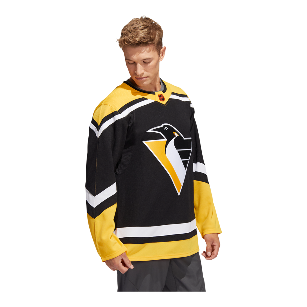 Pittsburgh Penguins on X: The #ReverseRetro jerseys are ready for