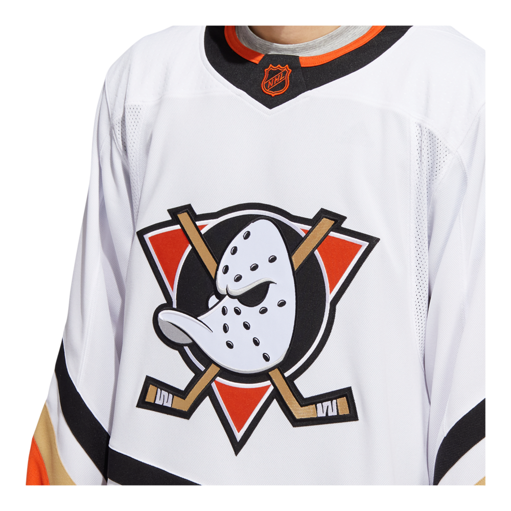 Anaheim Ducks on X: We are underway for Breakout Night as we rock our  #ReverseRetro jerseys. 📺: Prime Ticket, ESPN+ and FOX Sports GO app 🎙: AM  830 and the Ducks/NHL app