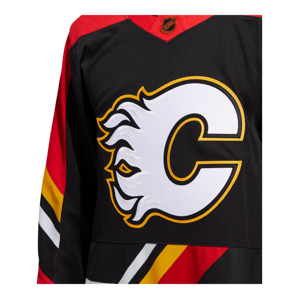 Calgary Flames on X: Straight 🔥 Introducing our @adidas Reverse Retro  2022 🔥 #ReverseRetro Available 11.15 #Flames