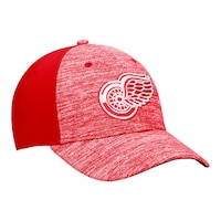 Detroit Red Wings Fanatics Defender Struct Flex Cap Front_Angled_Right