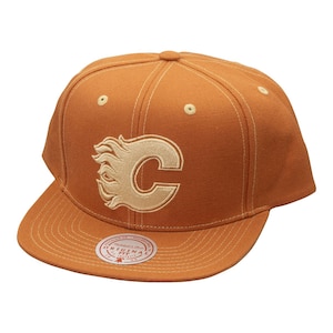 Calgary Flames Mitchell & Ness Contrast Natural Snapback Cap