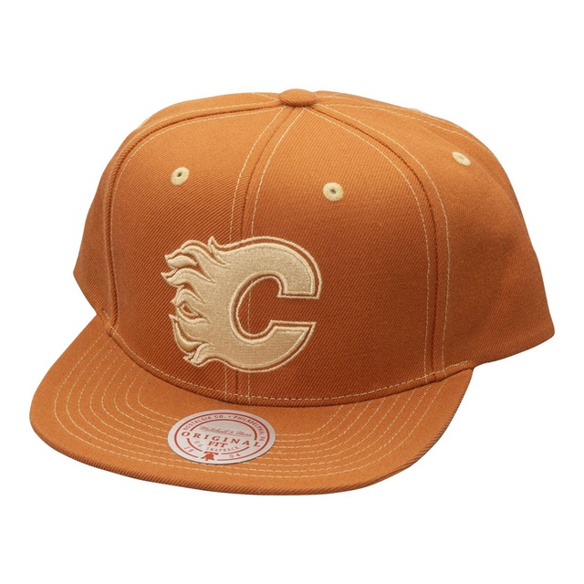 Calgary Flames Mitchell & Ness Contrast Natural Snapback Cap