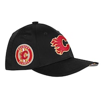 Fanatics Youth Calgary Flames Draft Podium NHL Hat Front_Angled_Right
