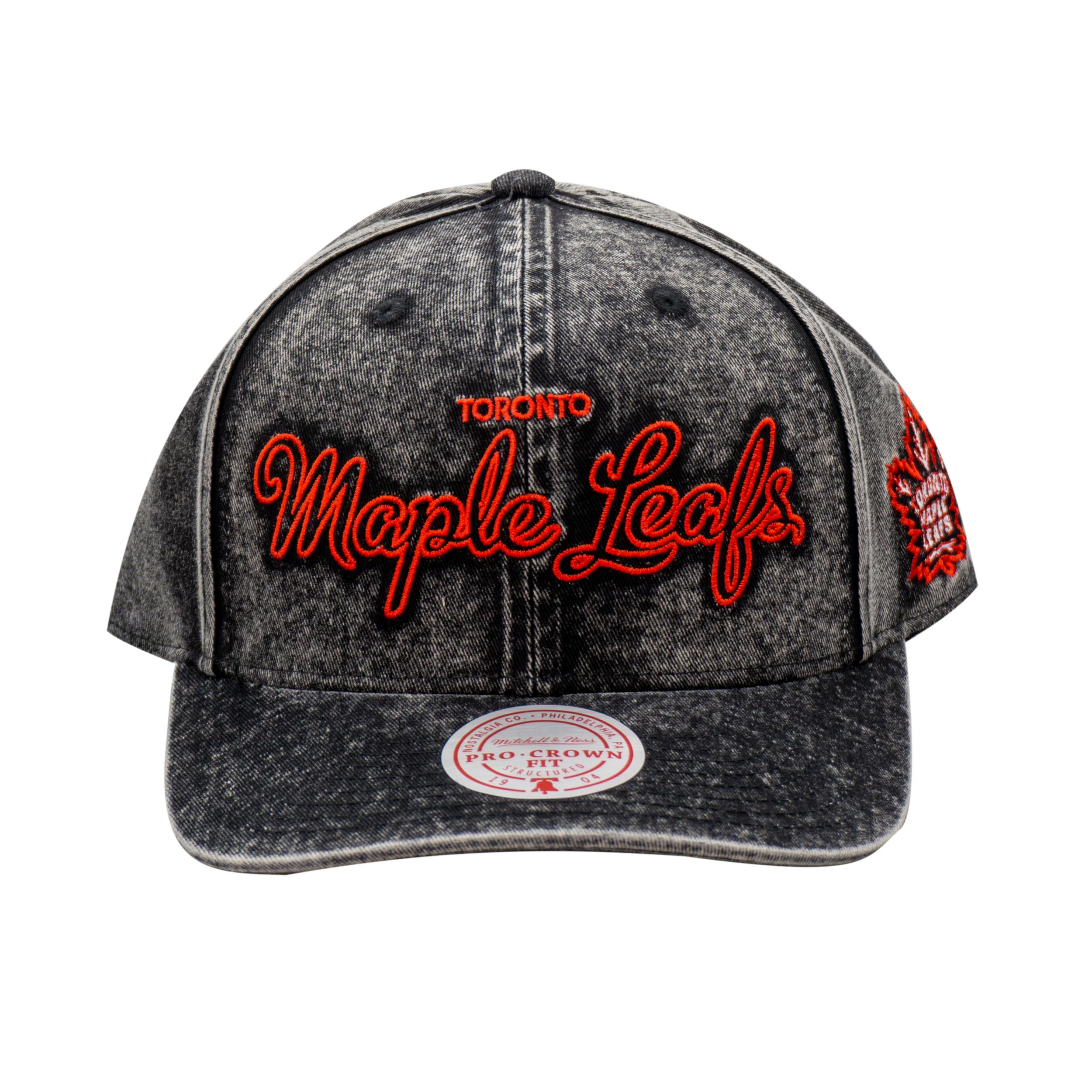 Mitchell & Ness Toronto Maple Leafs Living On The Edge Pro Crown Cap NHL Headwear