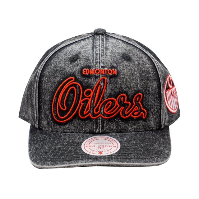 Mitchell & Ness Edmonton Oilers Living On The Edge Pro Crown Cap
