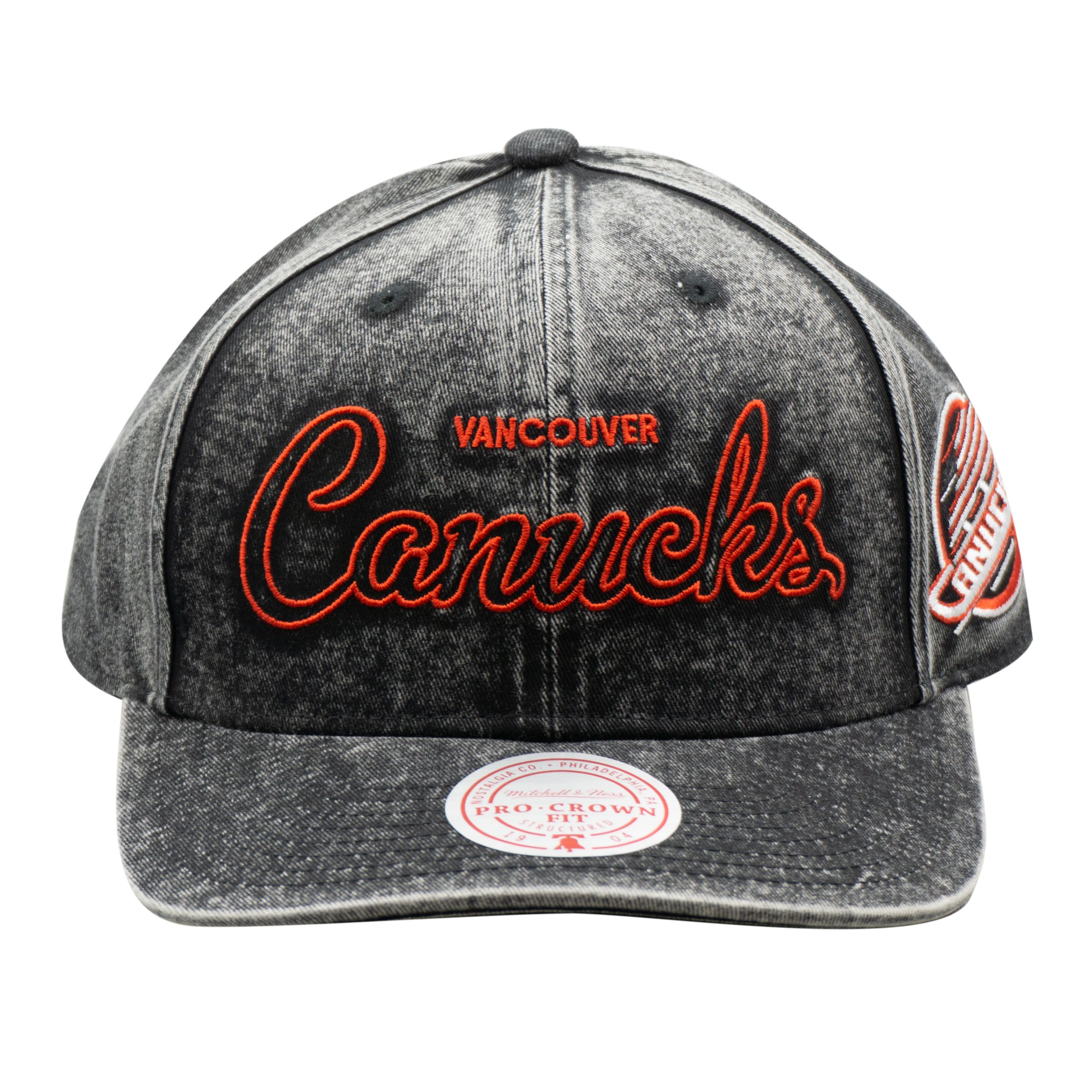 Mitchell & Ness Vancouver Canucks Living On The Edge Pro Crown Cap