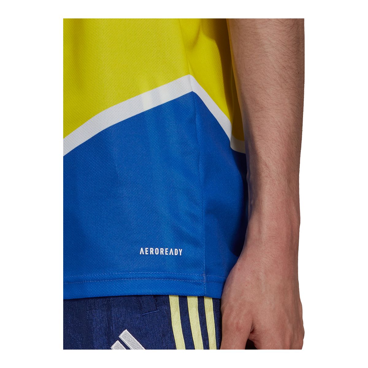 Juventus 2021/22 adidas Men's Replica Soccer Jersey, Football