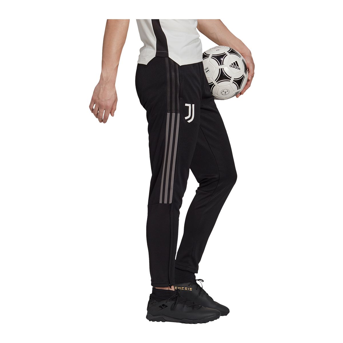 Juventus F.C. adidas Training Pants