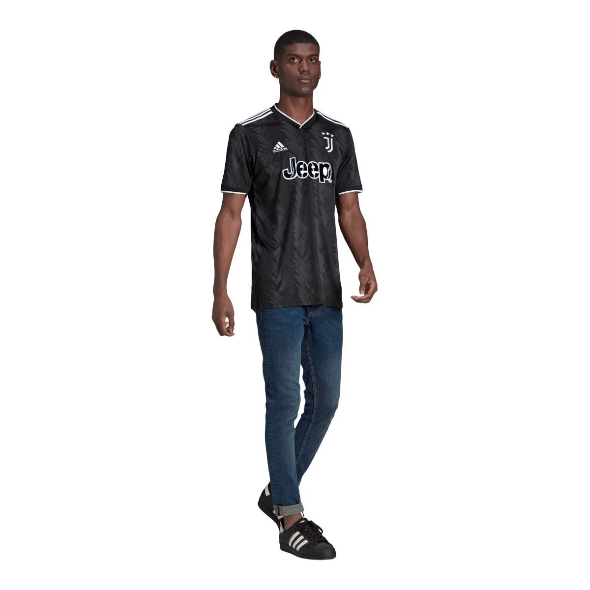 Juventus FC 2022/23 adidas Men's Replica Soccer Jersey, Football