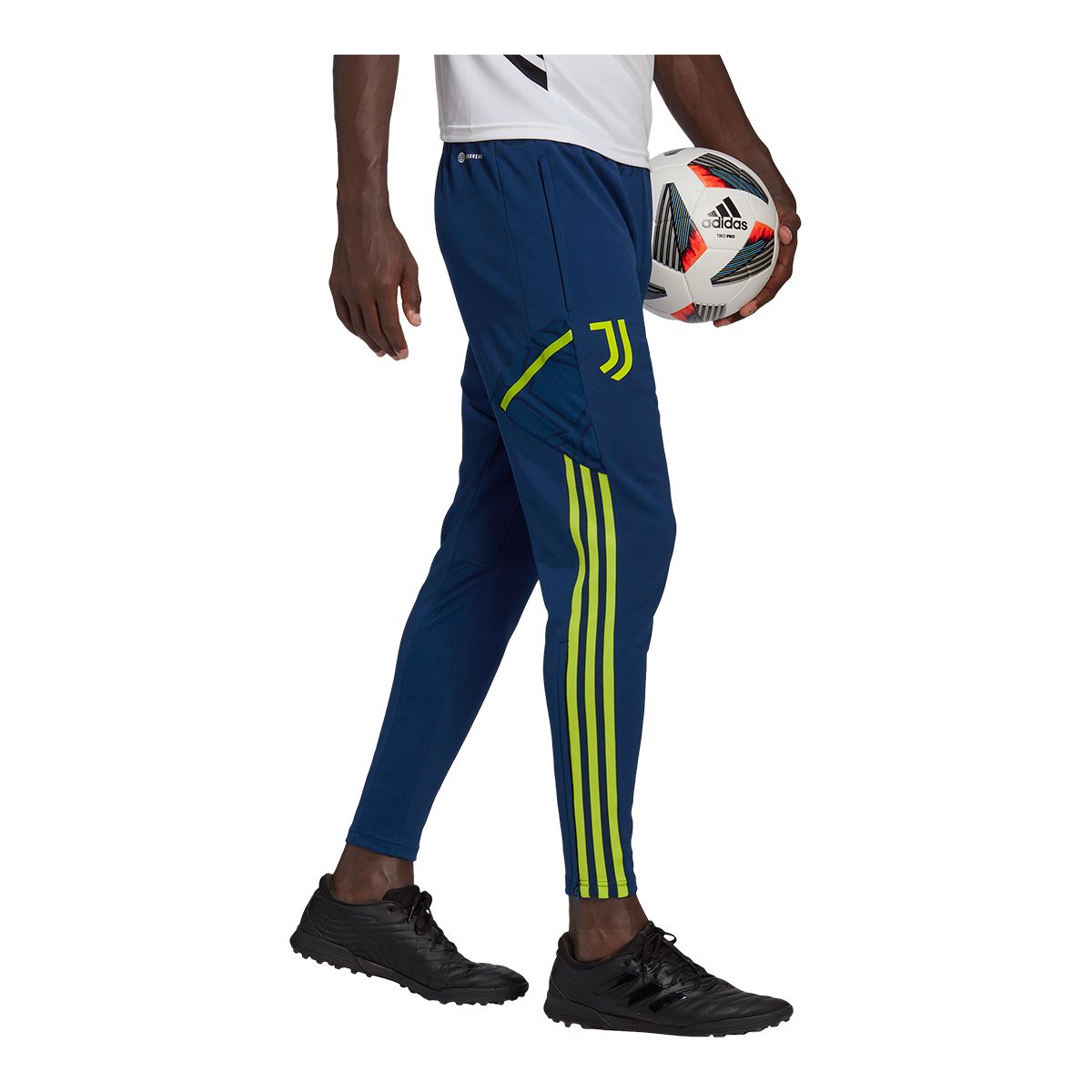 Juventus F.C. adidas Training Pants