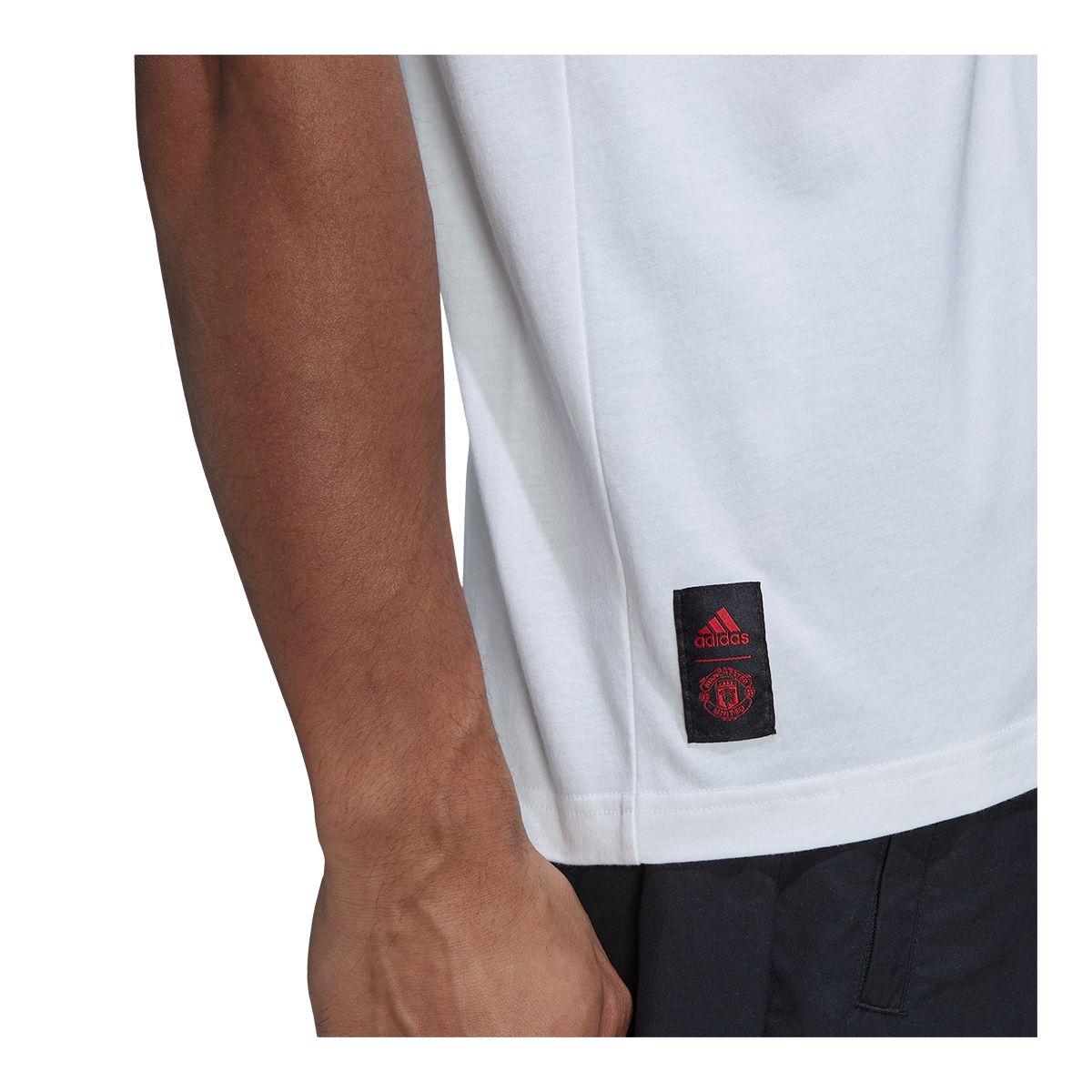 Manchester United F.C. adidas Replica DNA T Shirt