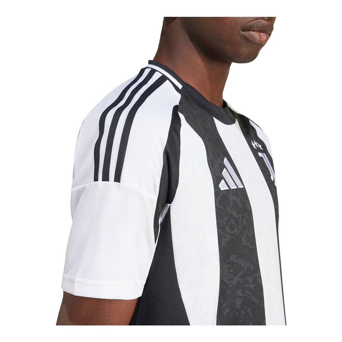Juventus FC adidas Replica Home Jersey
