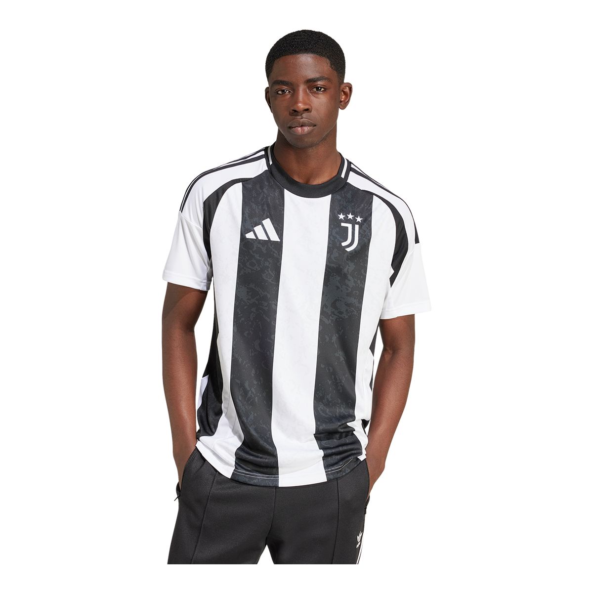 Juventus FC adidas Replica Home Jersey