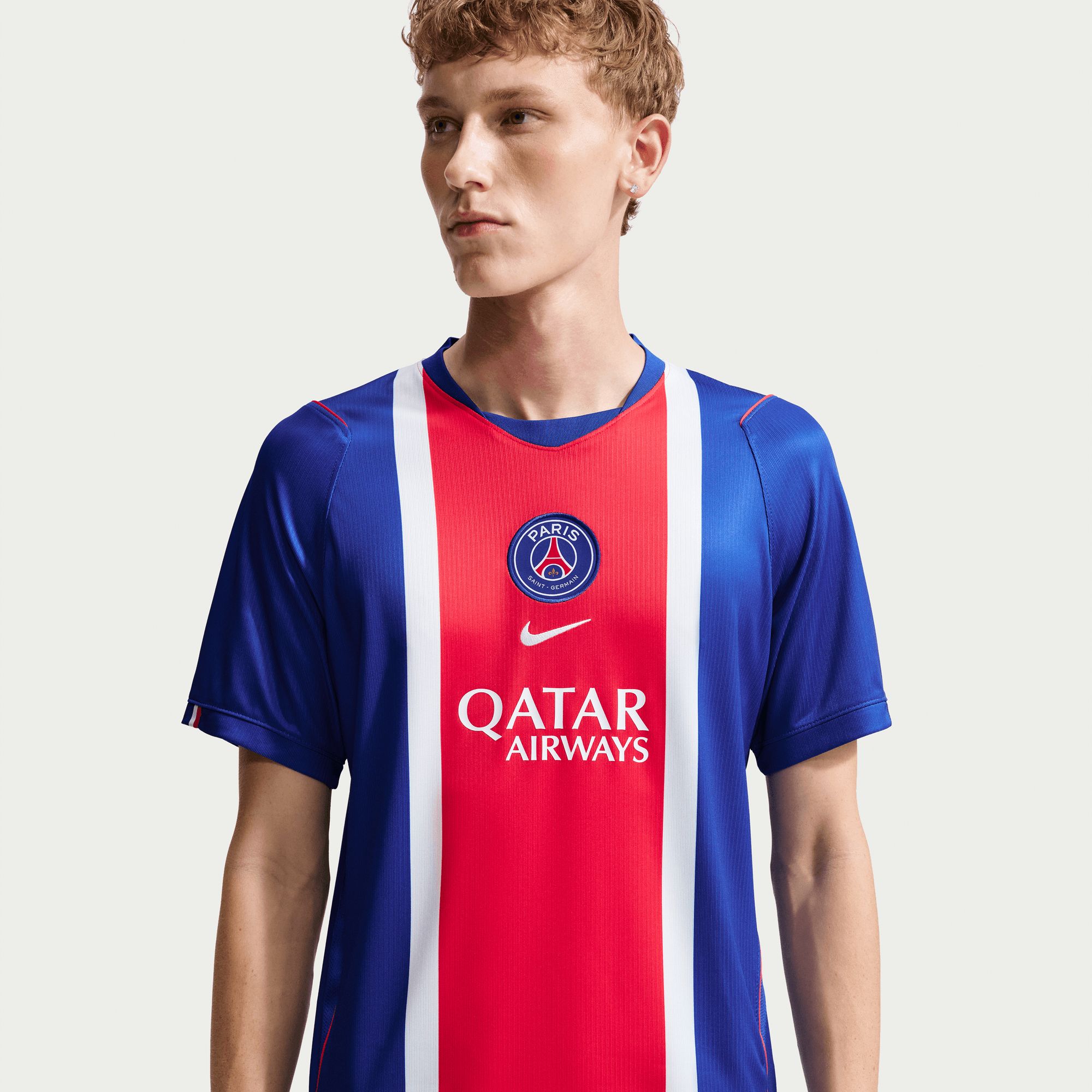 Paris Saint-Germain FC Nike Men's Replica Home Jersey