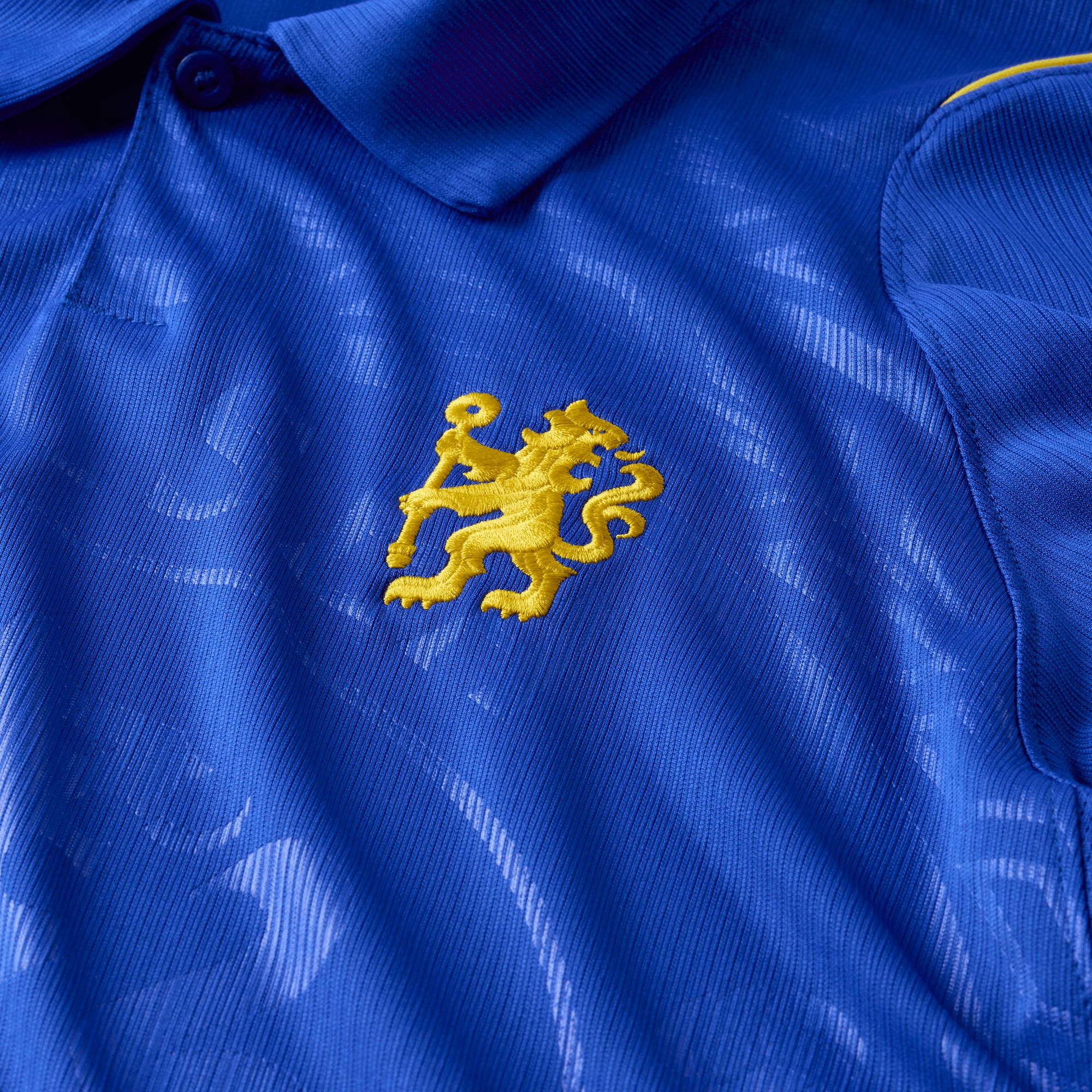 Chelsea F.C. Nike Men's Replica Home Jersey