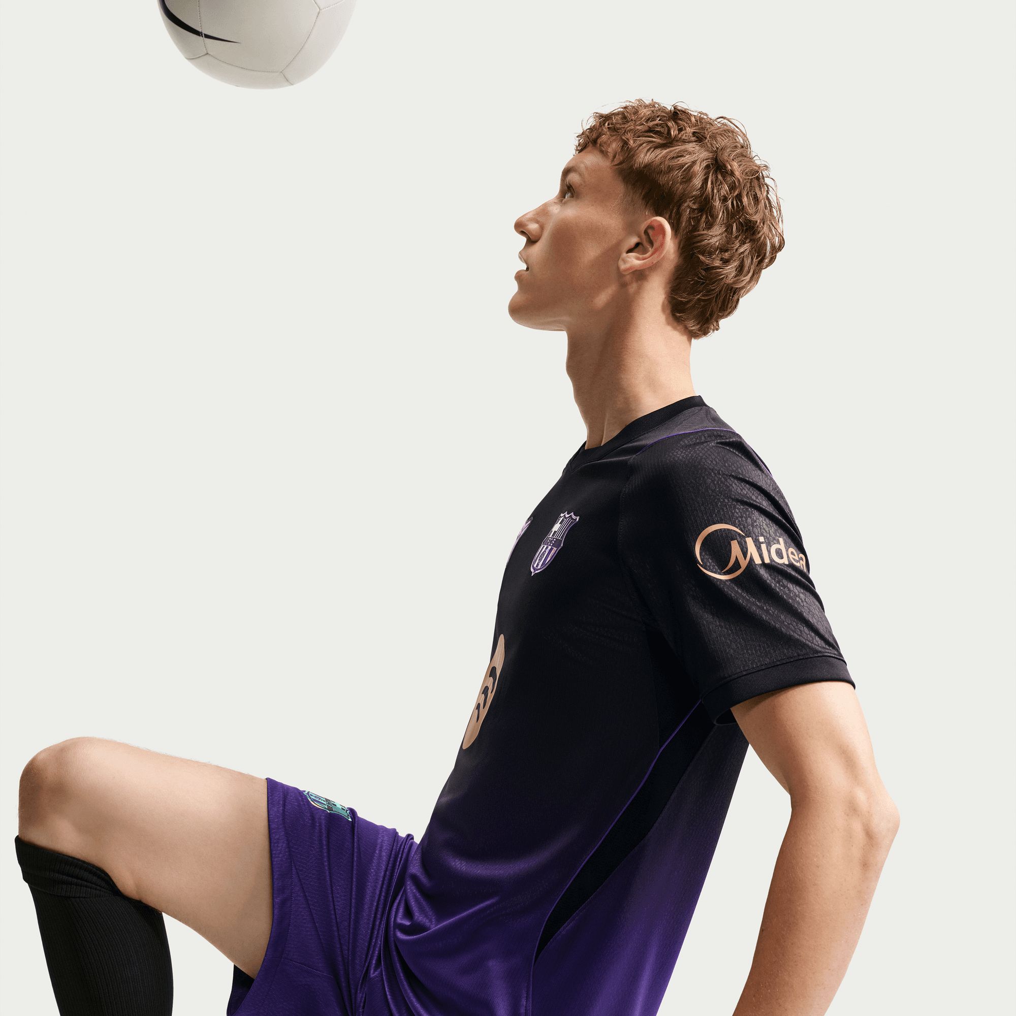 FC Barcelona Nike Men's Replica Away Jersey