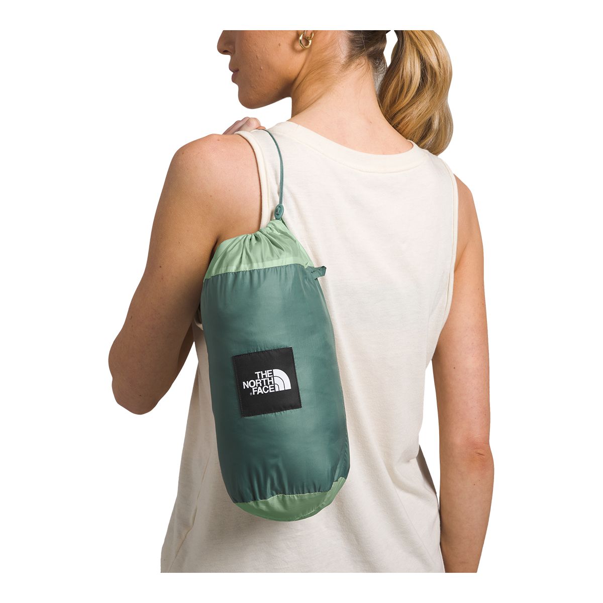 The North Face Women's Circaloft Lightweight Water-Resistant Hooded Jacket