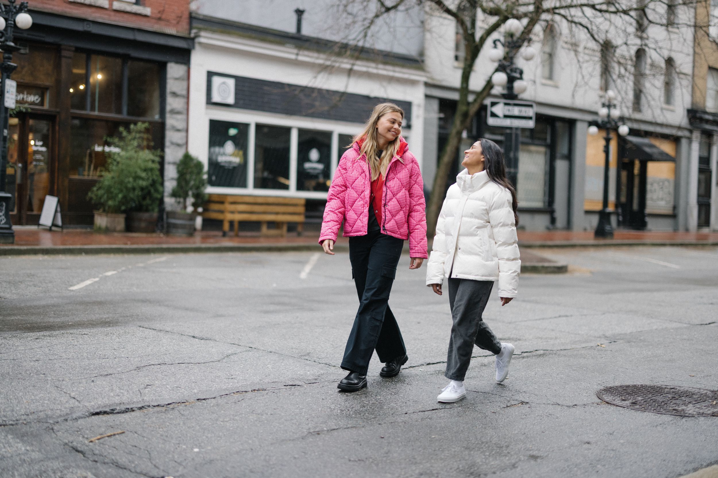 Ripzone Women's Friday Short Puffer Jacket