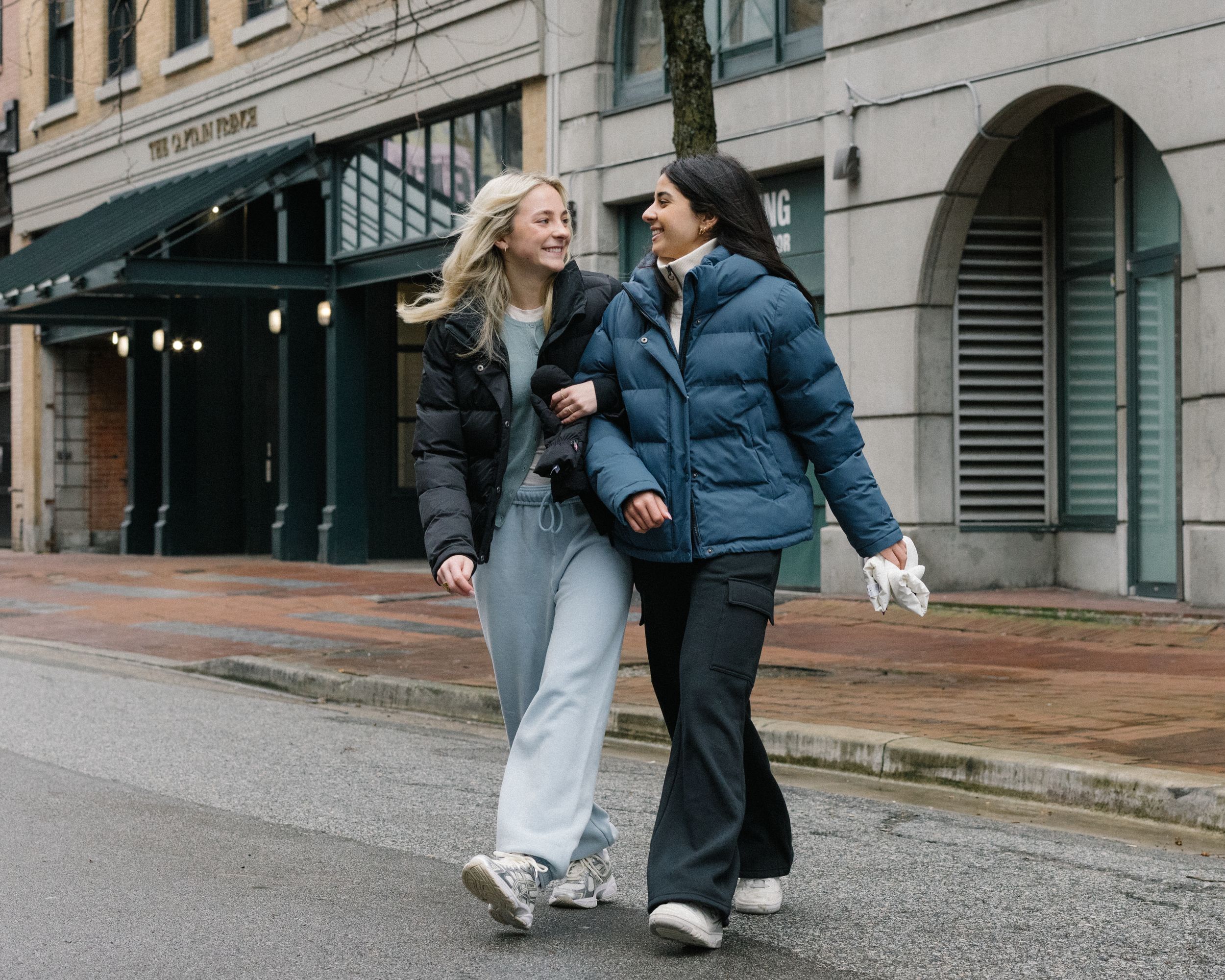 Ripzone Women's Friday Short Puffer Jacket