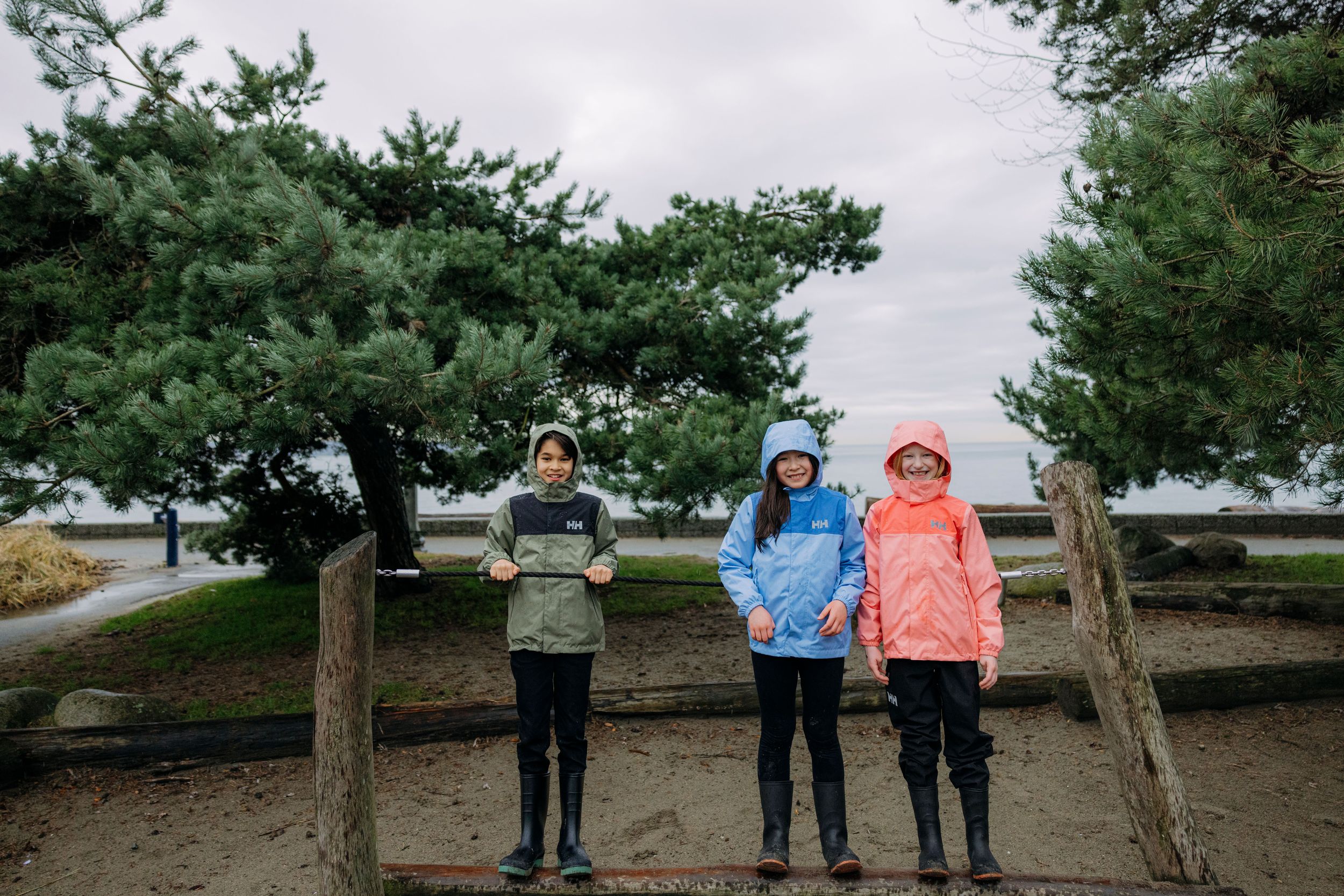 Helly Hansen Junior Girls' Vancouver Rain Jacket