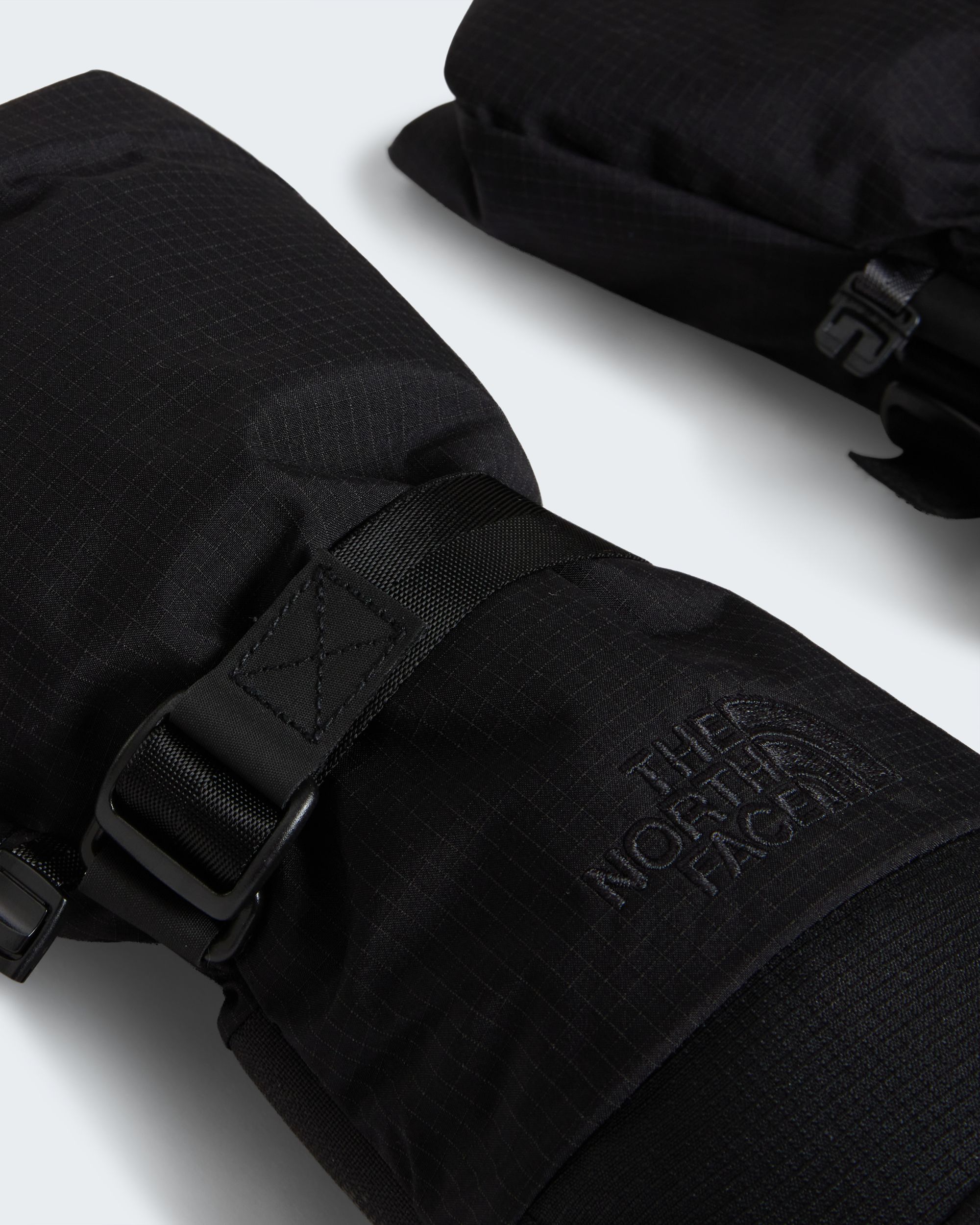 The North Face Men's Montana Insulated Ski Mitts with HEATSEEKER Insulation