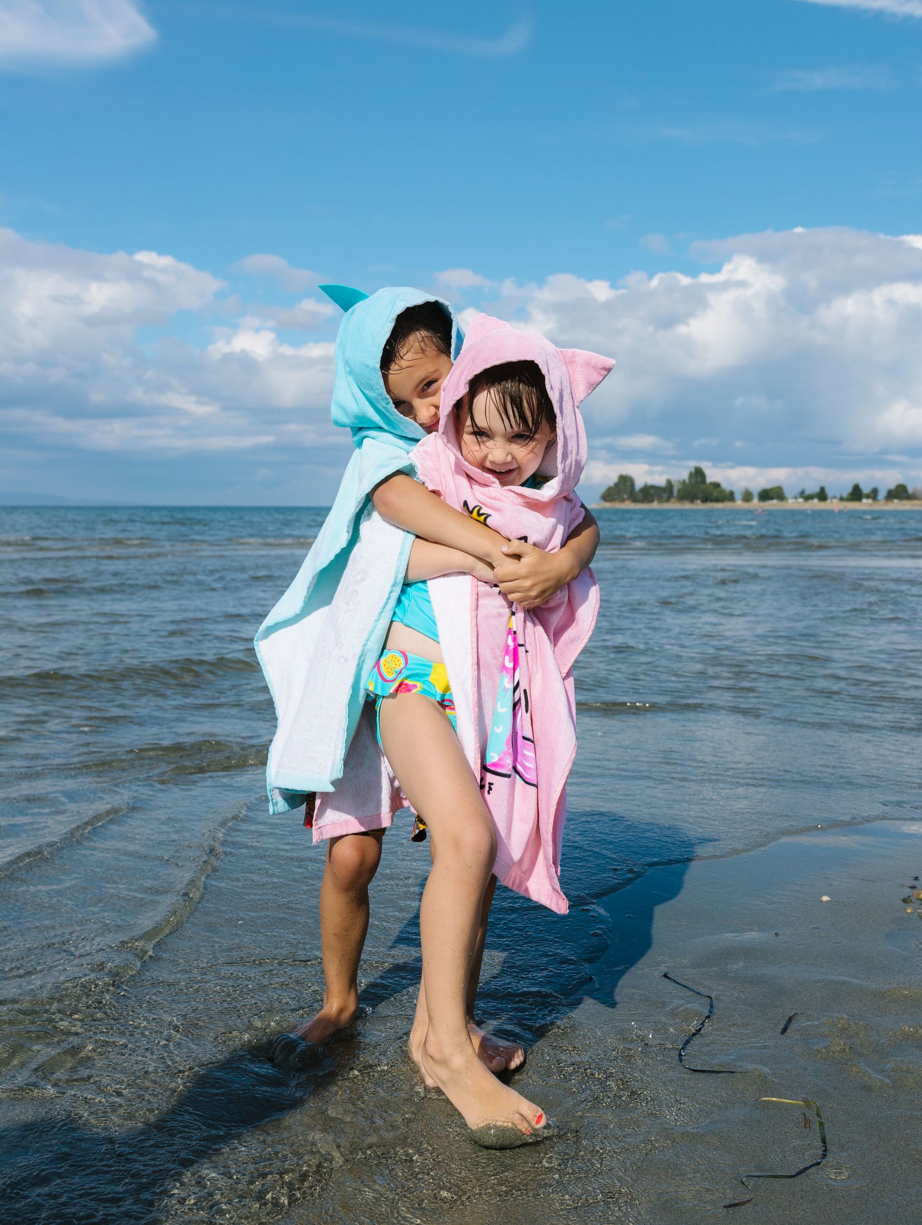 Ripzone Kids' 3D Cover Up Poncho Towel