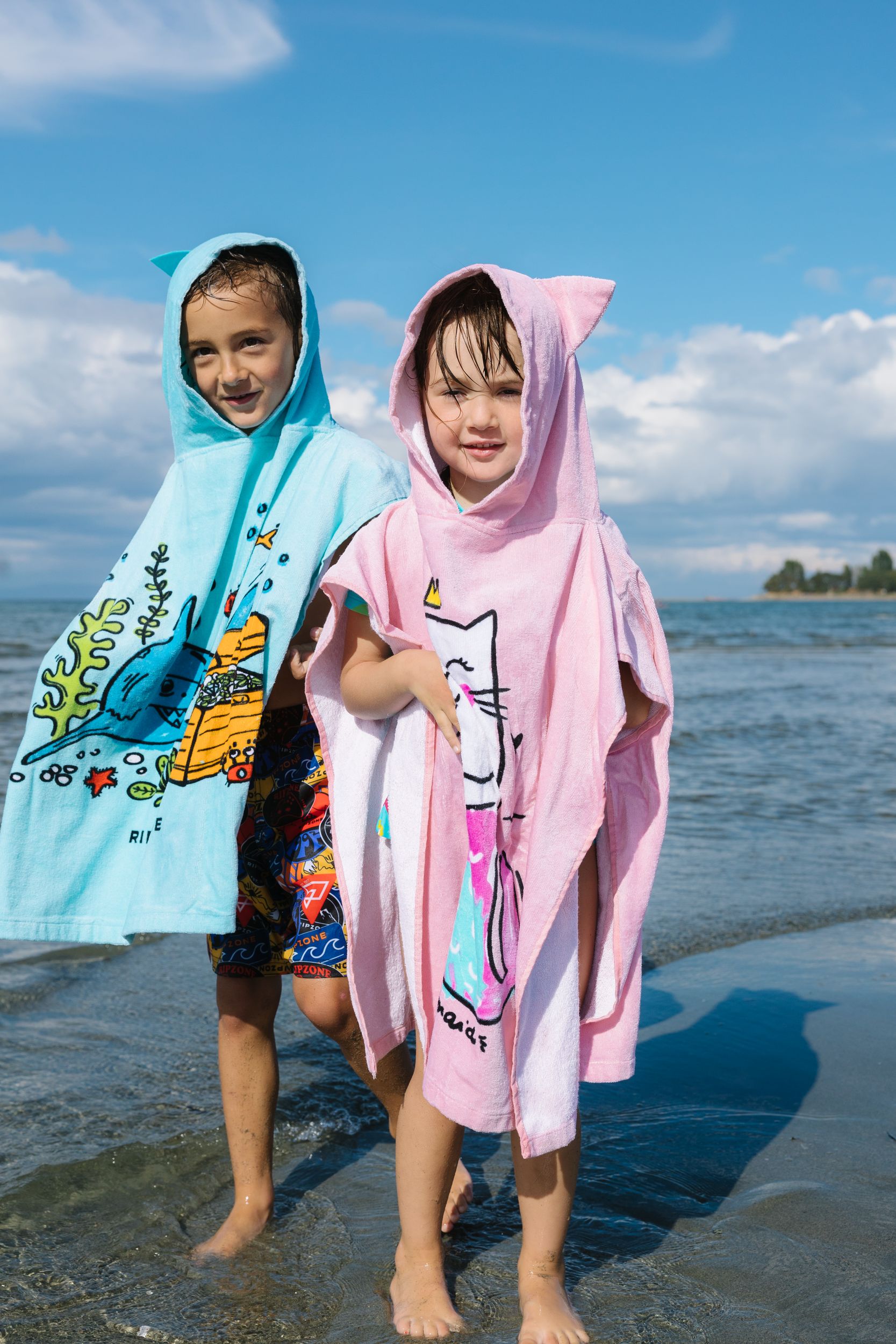 Ripzone Kids' 3D Cover Up Poncho Towel