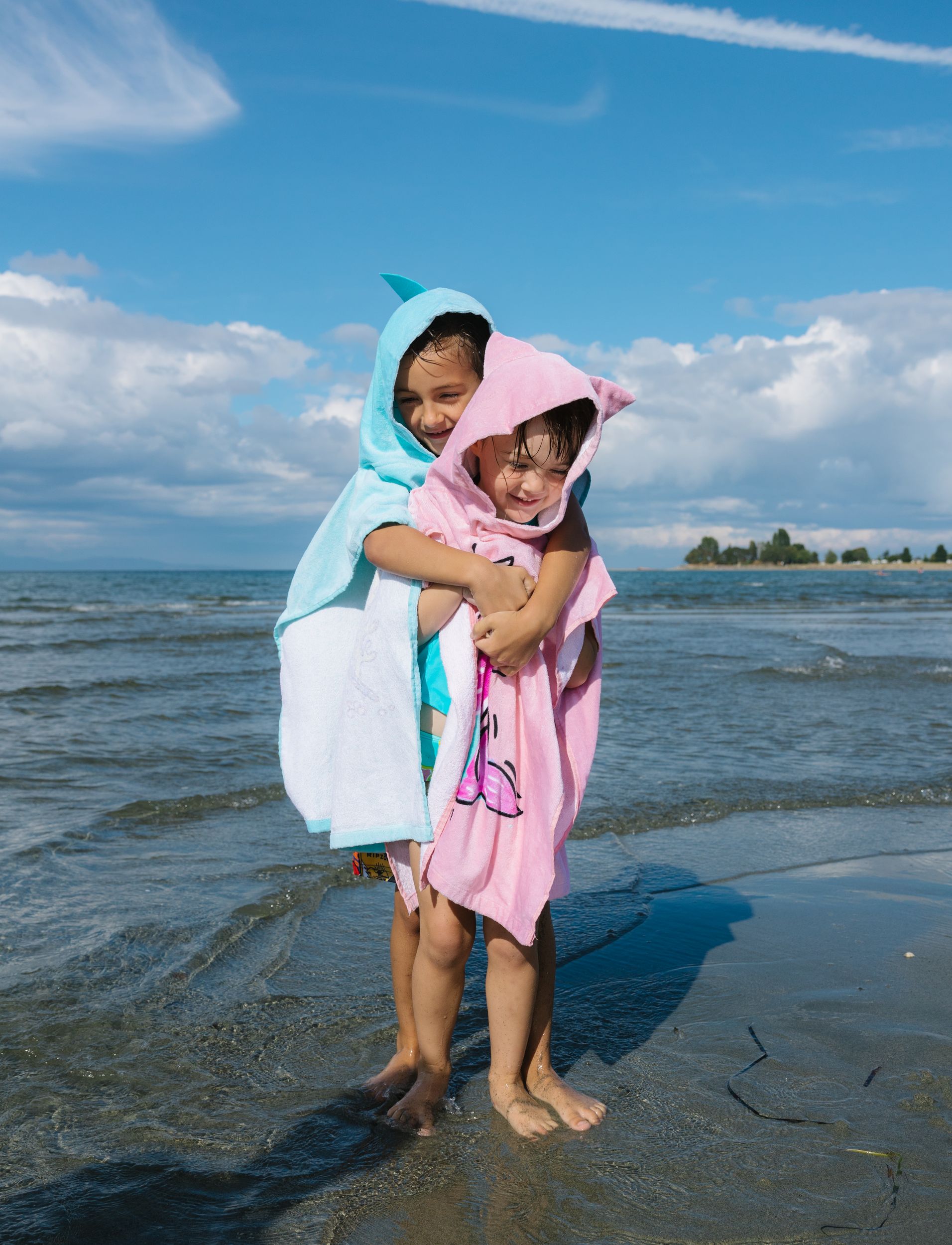 Ripzone Kids' 3D Cover Up Poncho Towel