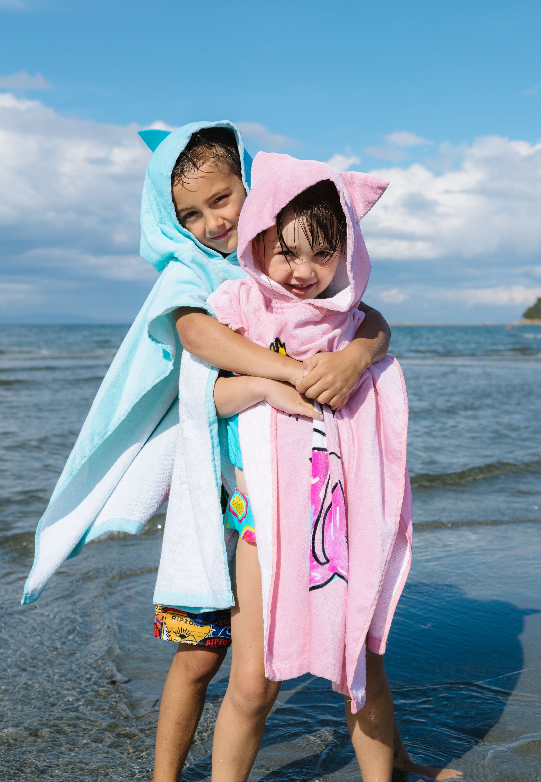 Ripzone Kids' 3D Cover Up Poncho Towel