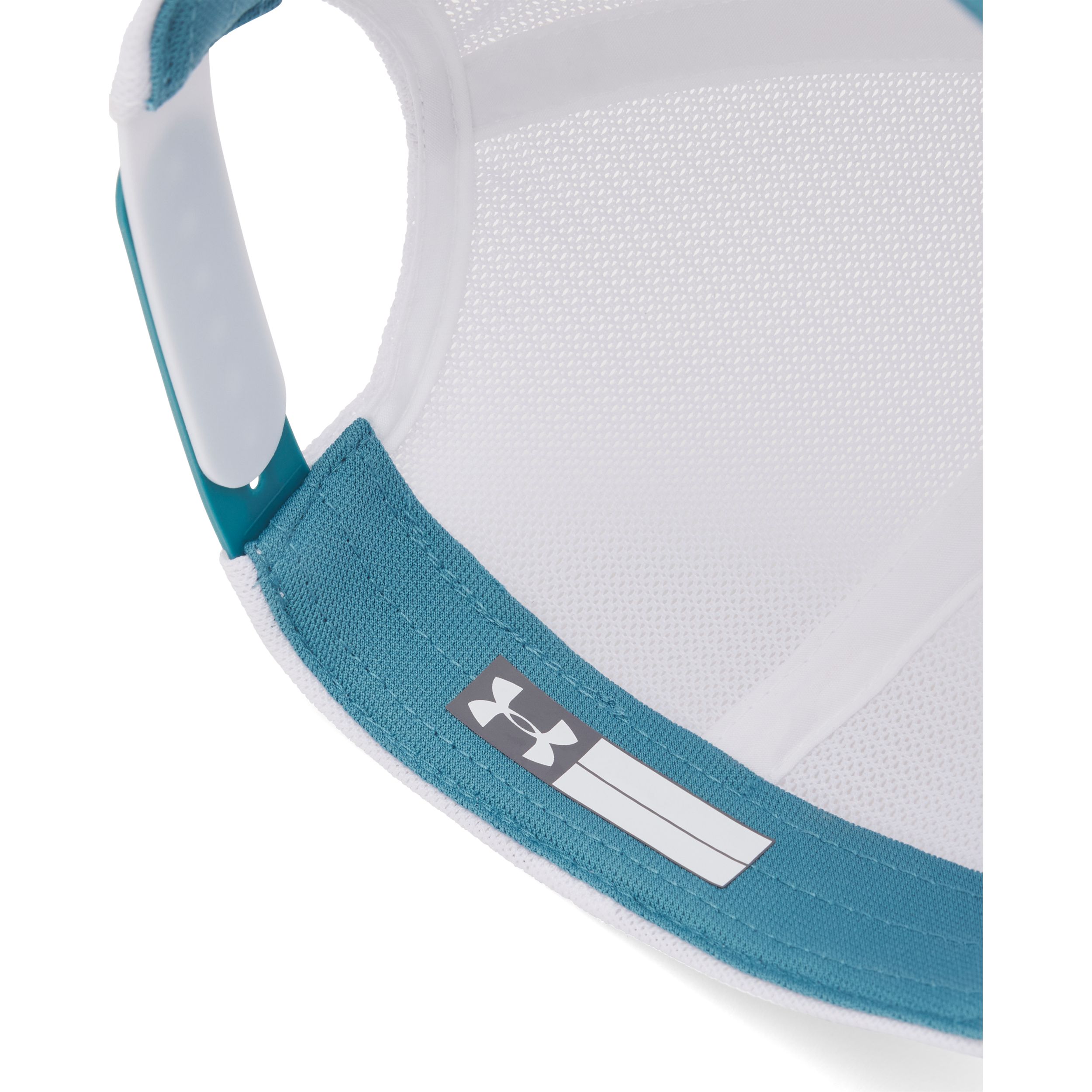 Under Armour Boys’ Essential Medium Trucker Hat