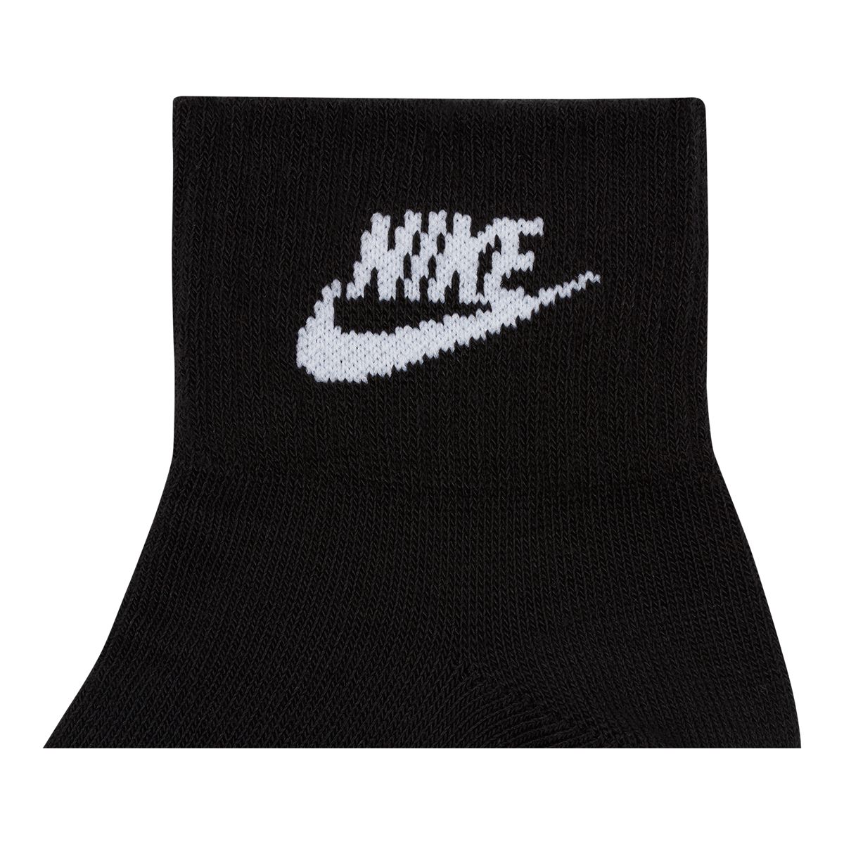 Nike Sportswear Women's Everyday Essential Lightweight Breathable Cushioned Ankle Socks - 3 Pack