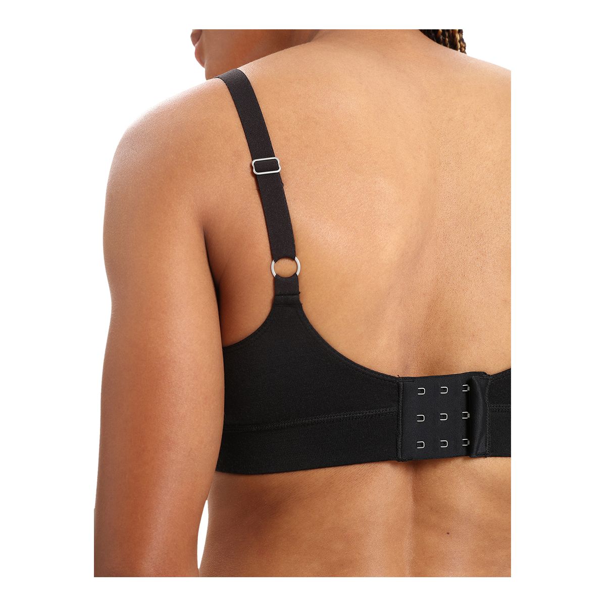 https://media-www.sportchek.ca/product/div-03-softgoods/dpt-79-clothing-accessories/sdpt-02-womens/334254430/icebreaker-women-s-queens-clasp-bra-48bffb1c-395a-4768-bfbd-c441a353b5bd-jpgrendition.jpg?imdensity=1&imwidth=1244&impolicy=mZoom