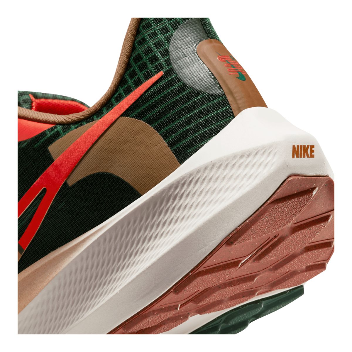 Nike Men's Air Zoom Pegasus 39 Lightweight Mesh Running Shoes