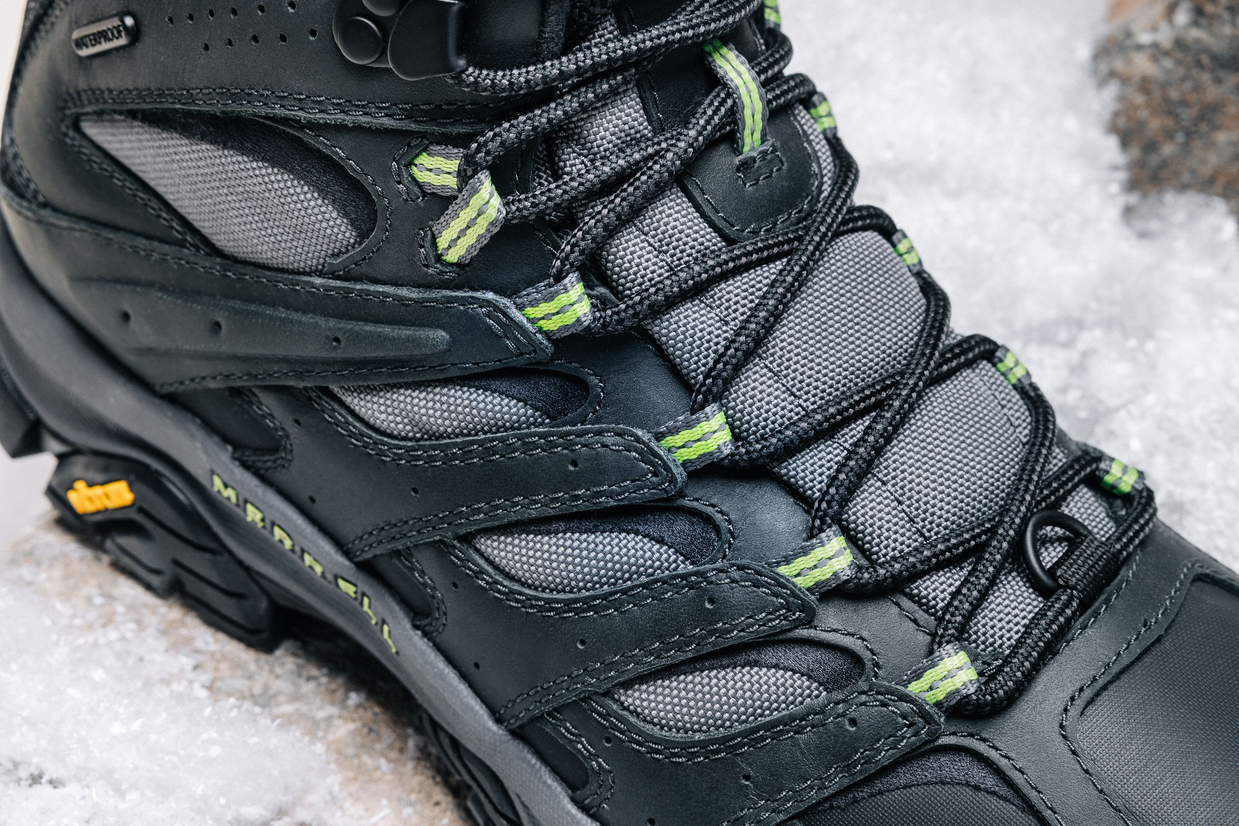 Merrell Men's Moab 3 Mid Hiking Boots