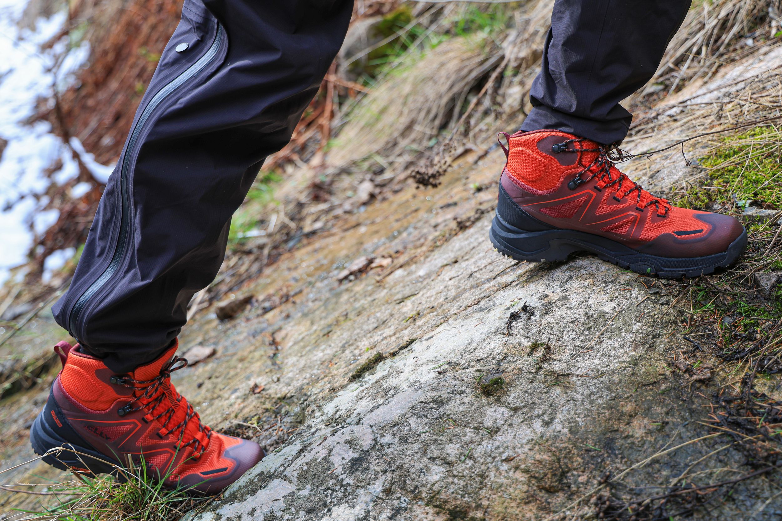 Helly Hansen Men's Cascade Mid HELLY TECH® Hiking Shoes