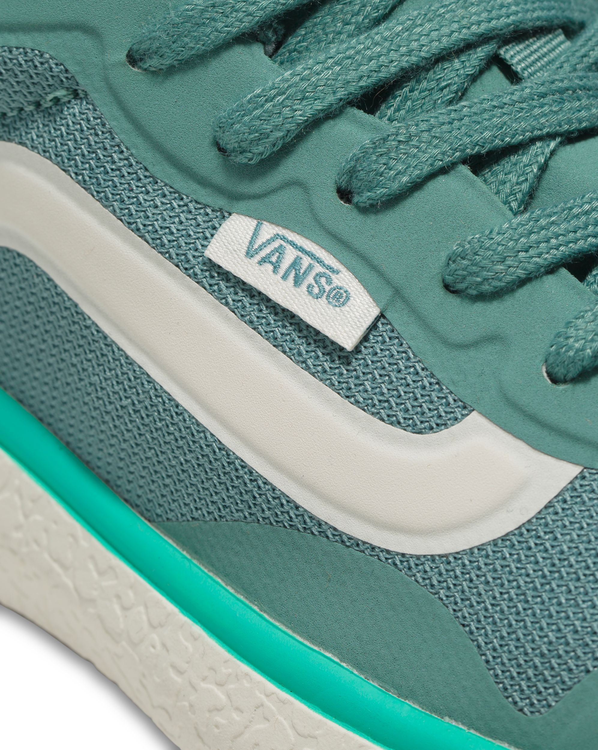 Vans Men's Ultrarange EXO Skate Shoes