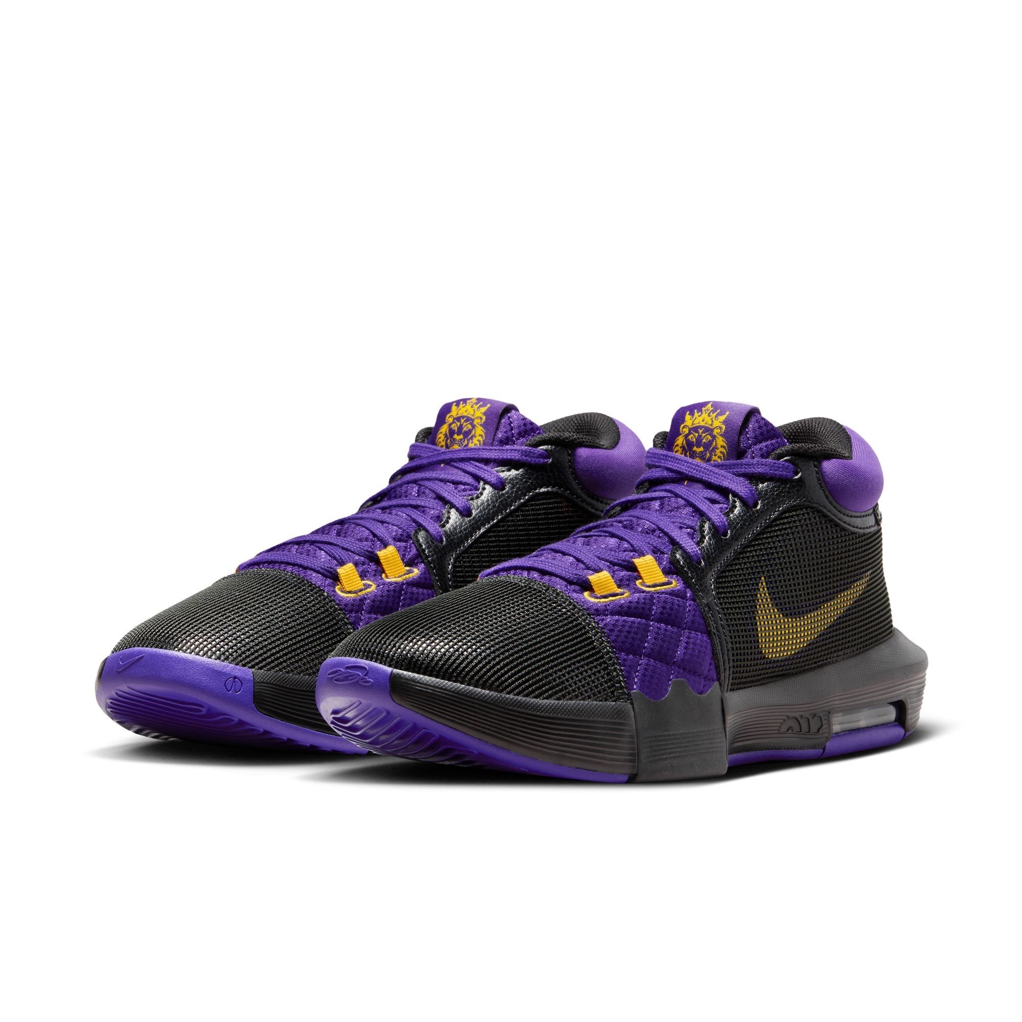 Nike LeBron Witness 8 Basketball Shoes