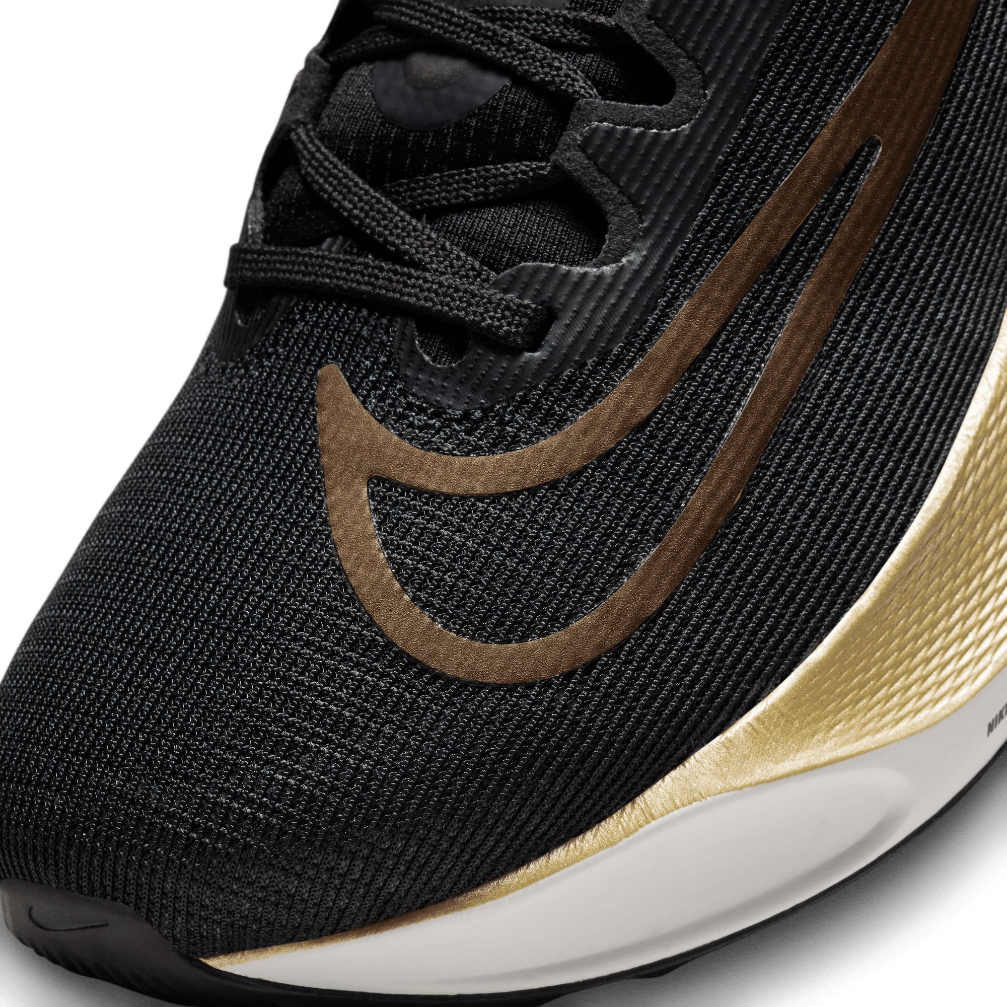 Nike Men’s Zoom Fly 5 Running Shoes