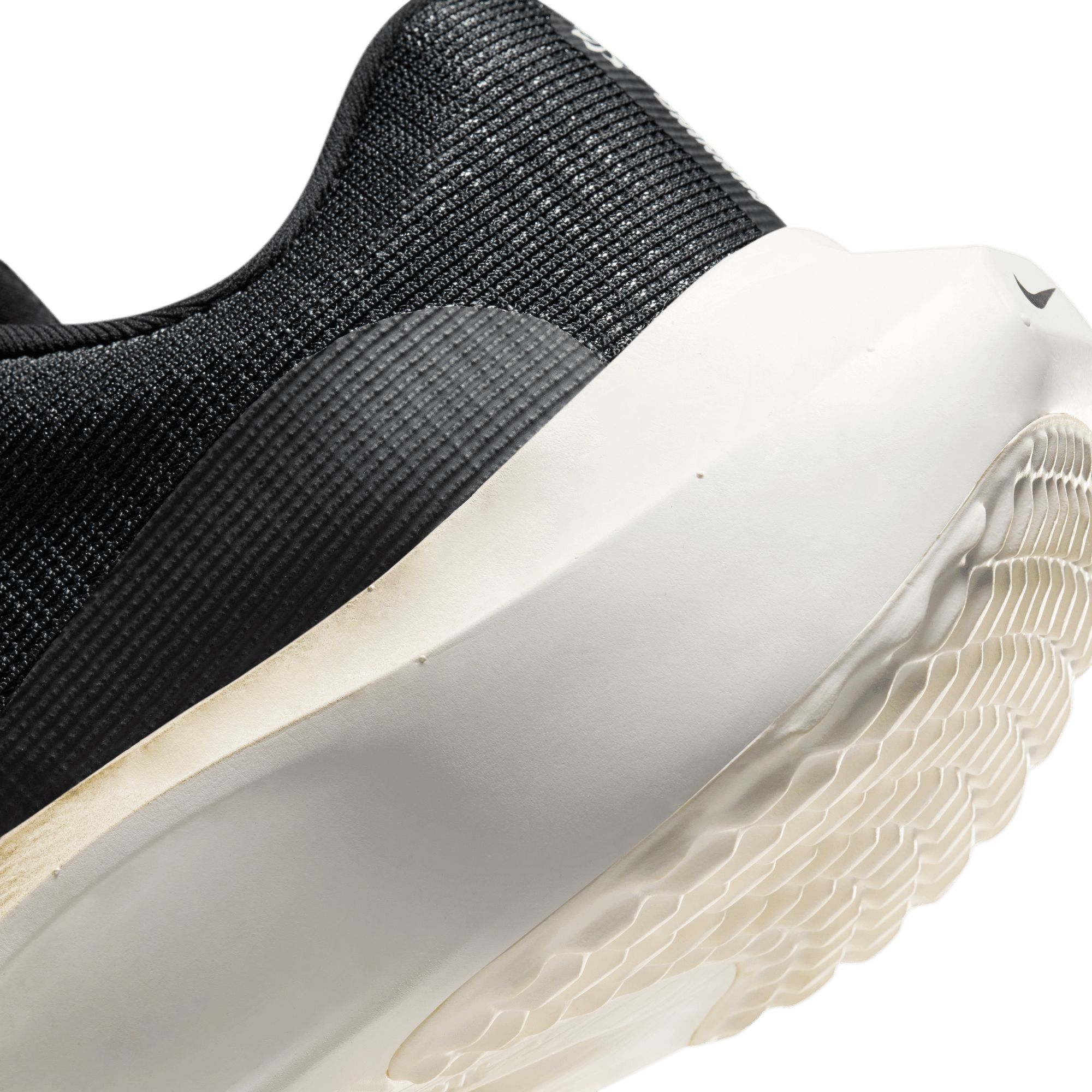 Nike Men’s Zoom Fly 5 Running Shoes